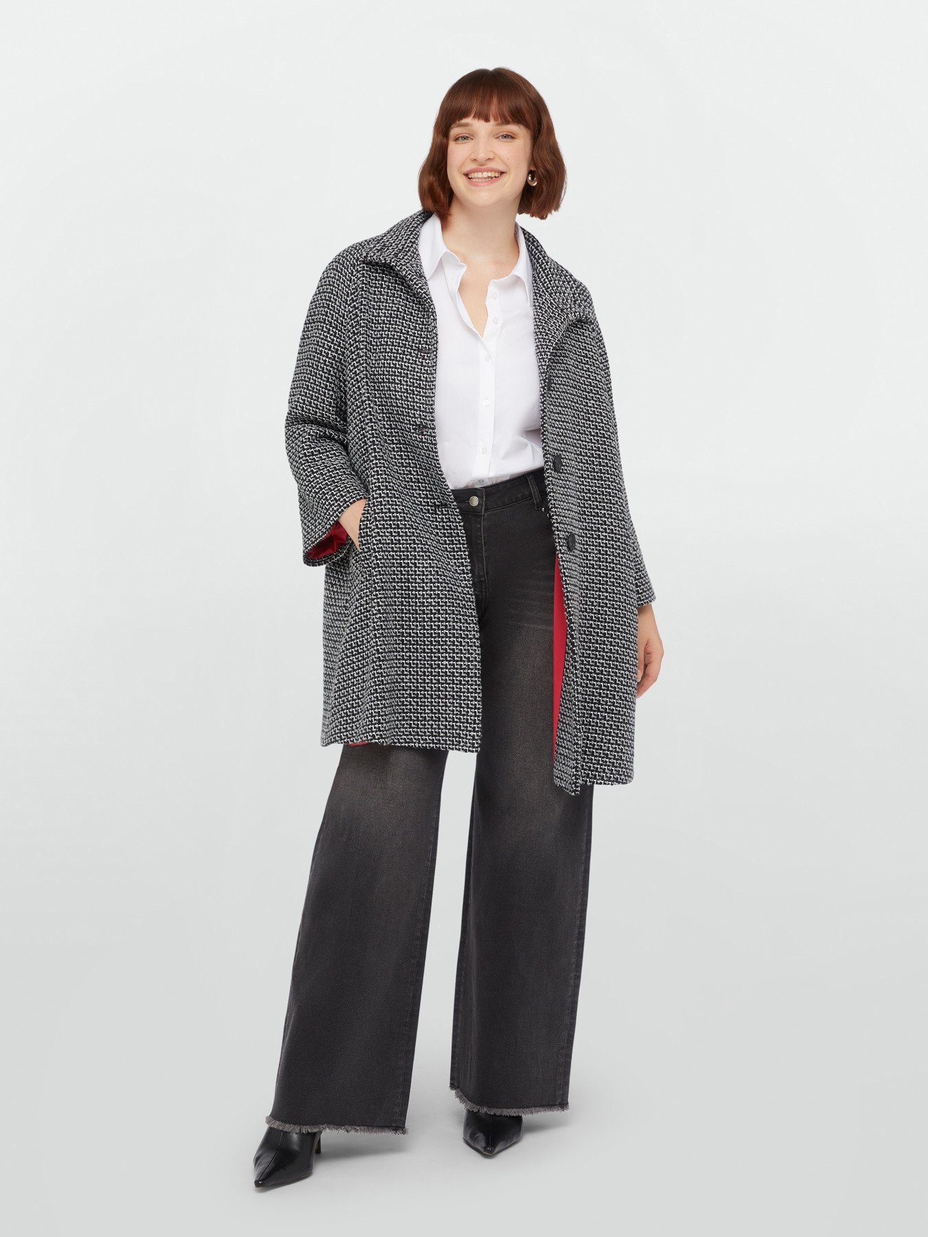 Cappotto tinto filo con bottoni image number 0