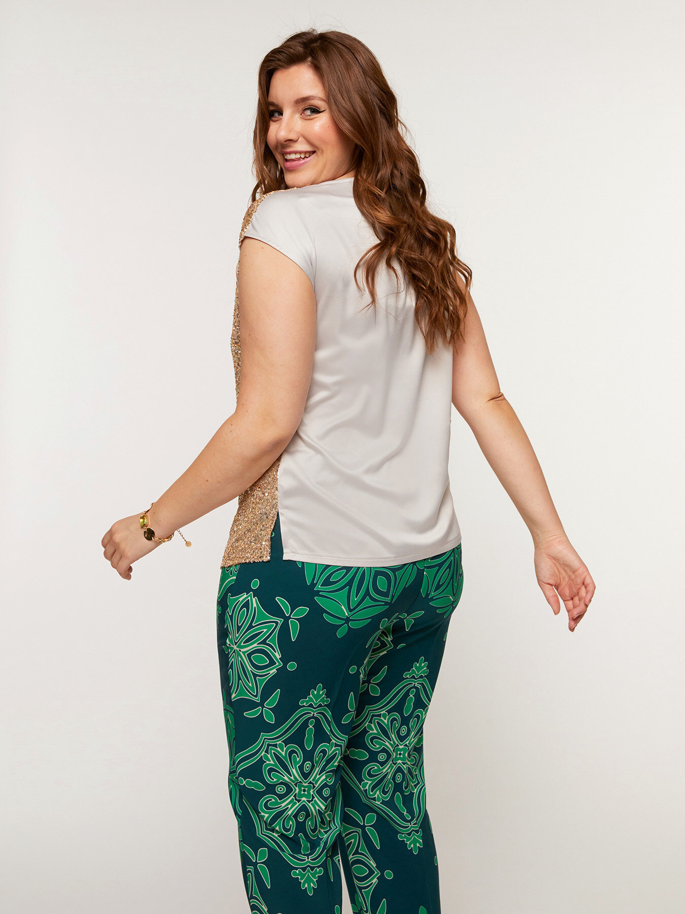 Blouse avec devant en paillettes image number 1