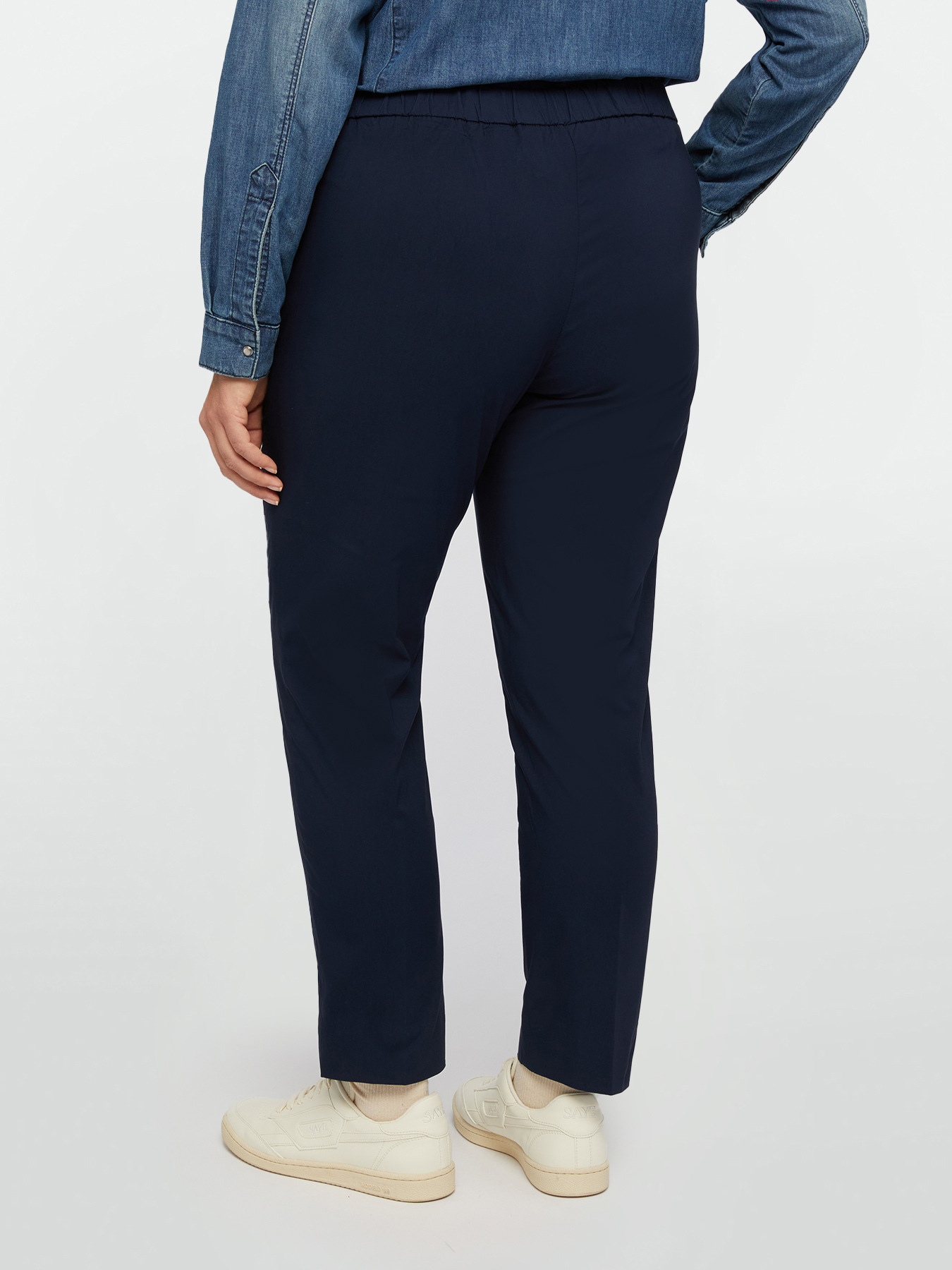 Capri trousers image number 1