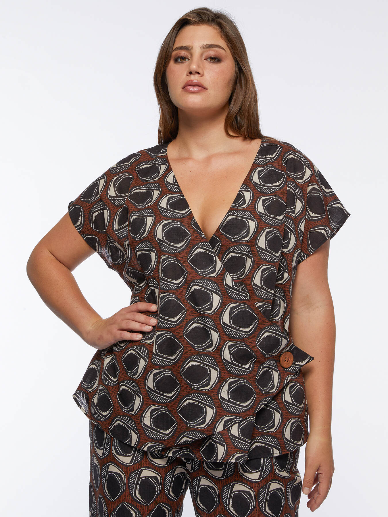 Blusa con estampado &eacute;tnico image number 3