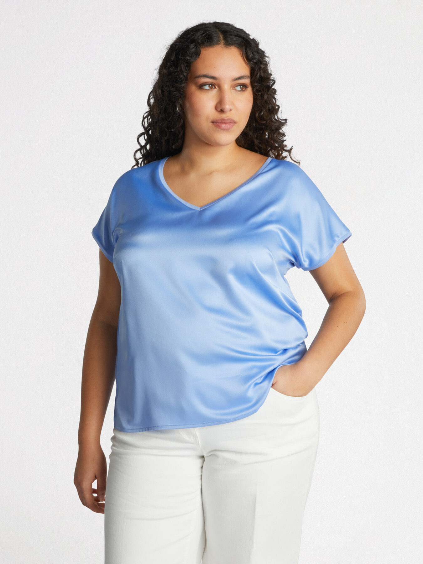 Two-material V-neck T-shirt image number 0