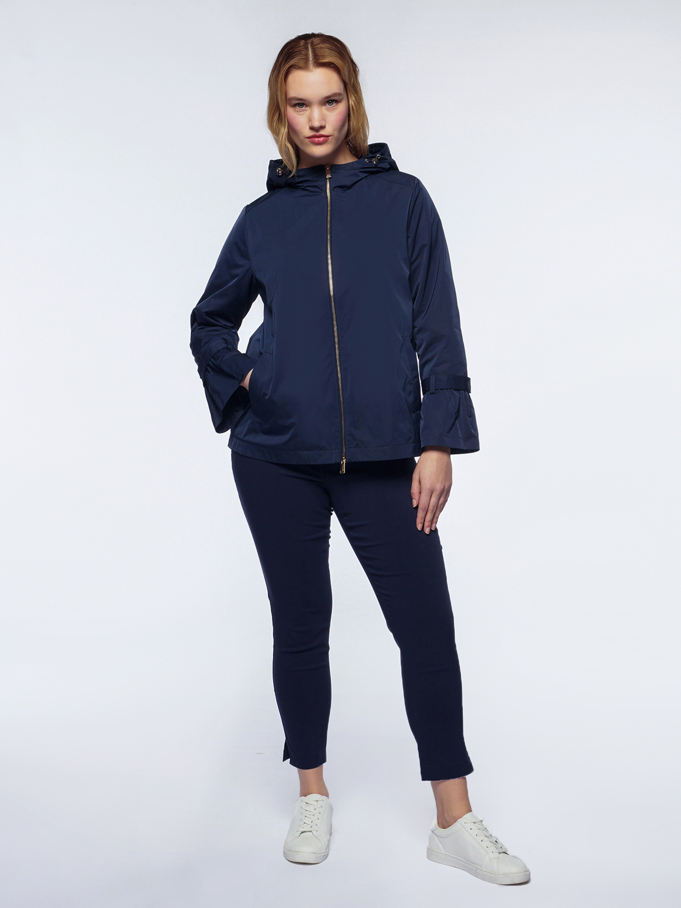 Parka corto con cappuccio image number 3