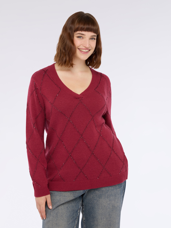 Sweater with bright diamond pattern