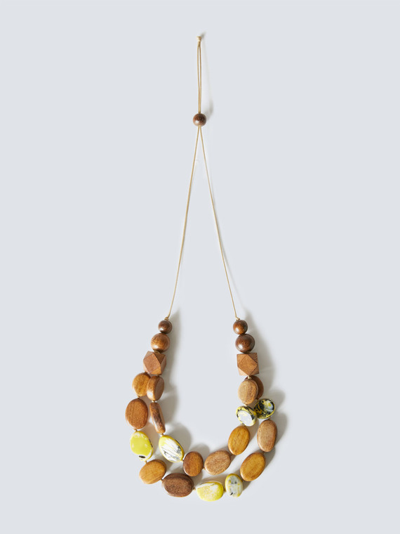 Halskette mit Anhängern aus Holz und Kunstharz