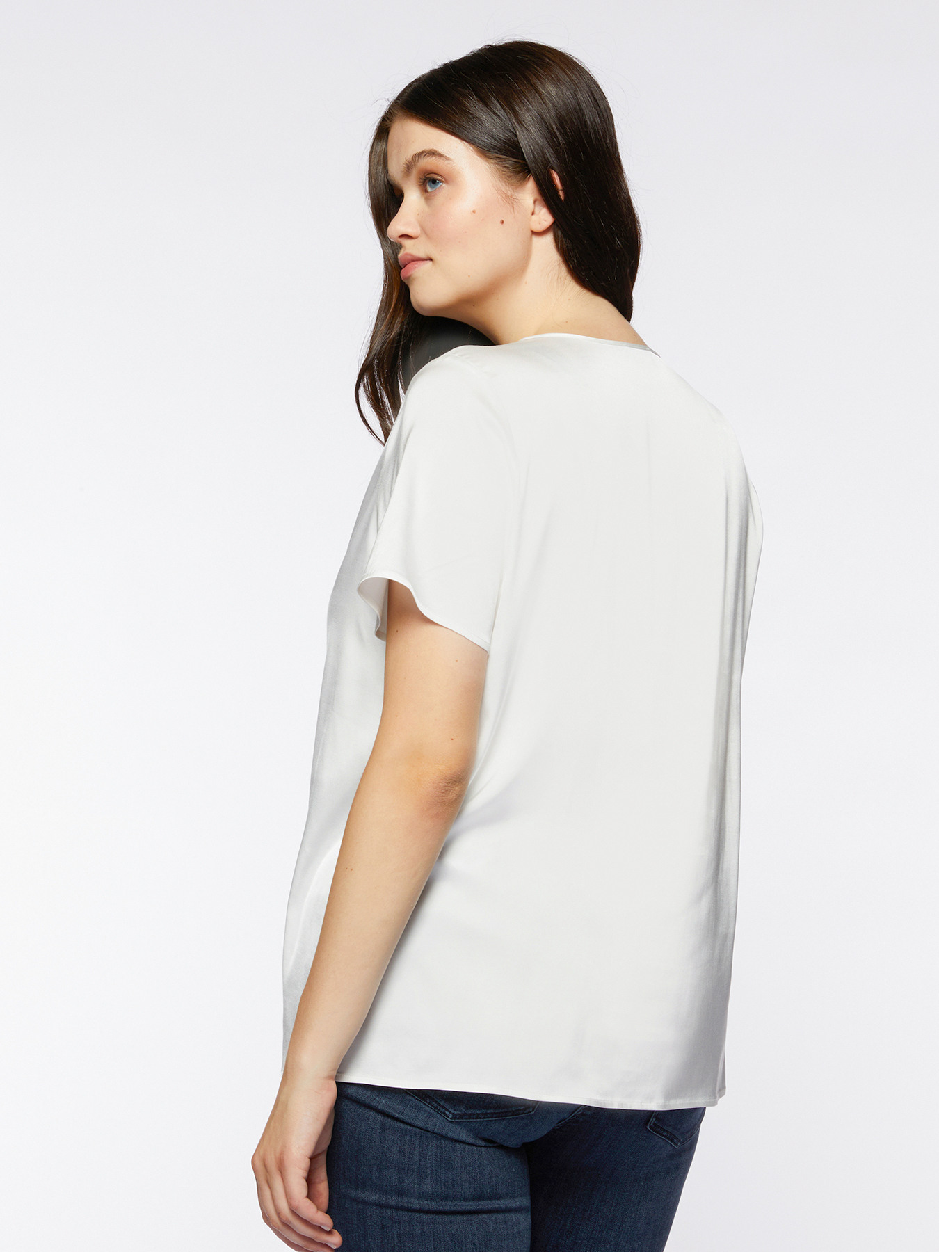 Blusa in raso con ricamo image number 1