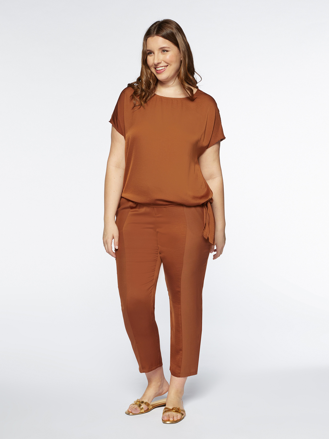 Blouse avec n&oelig;ud sur le c&ocirc;t&eacute; image number 0