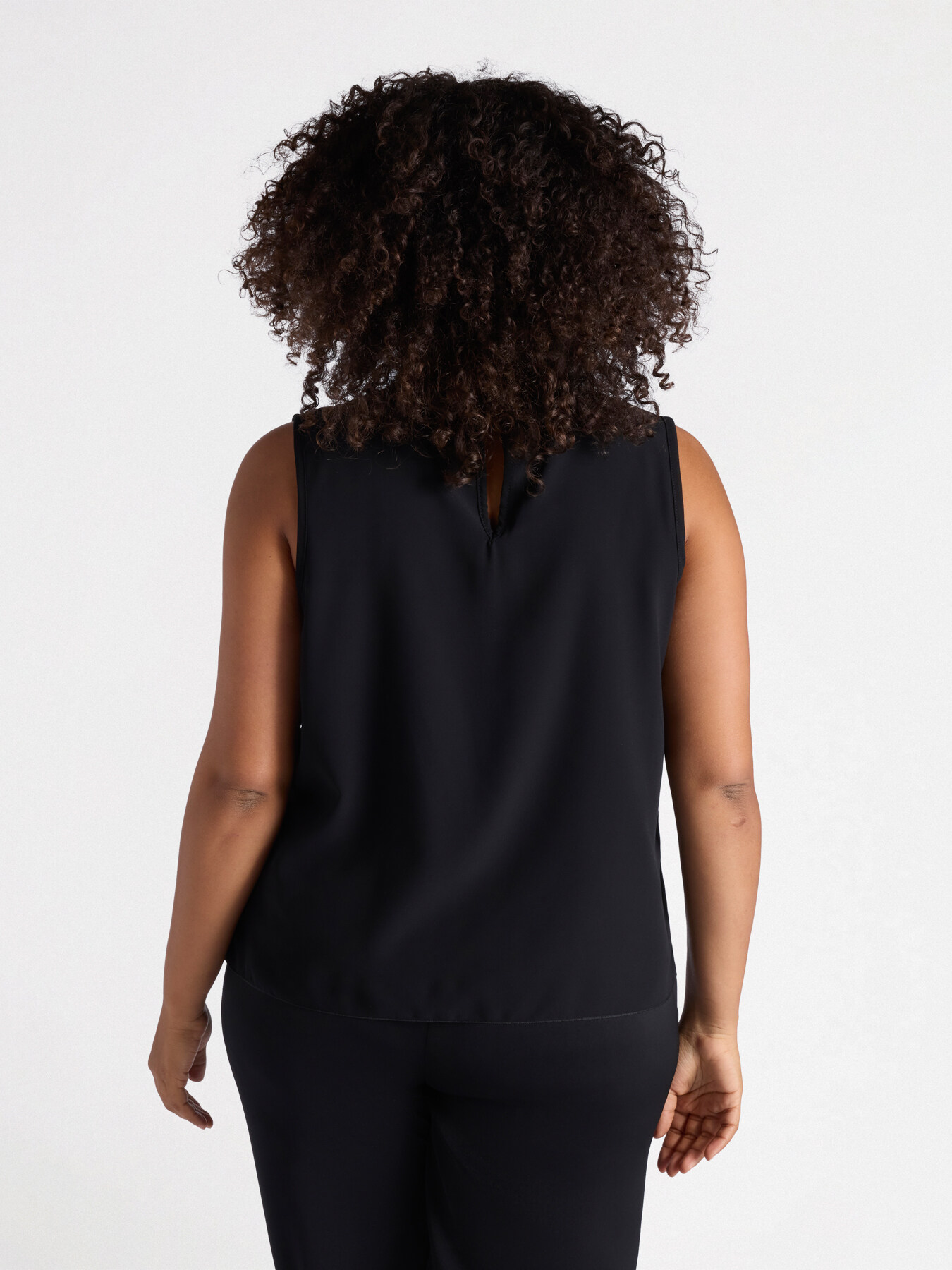 Pleated top image number 1