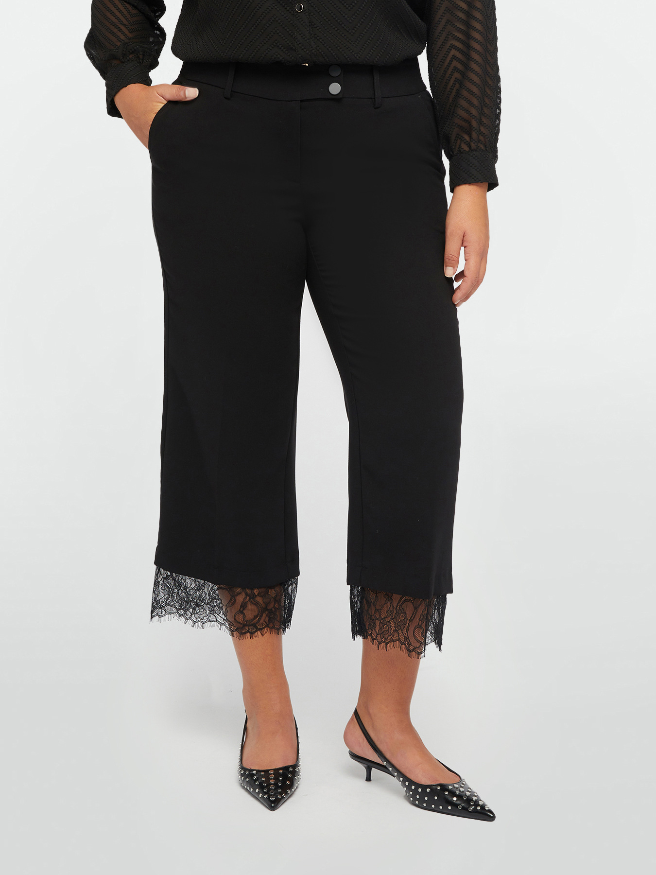 Cropped-Hose mit Spitze unten image number 0