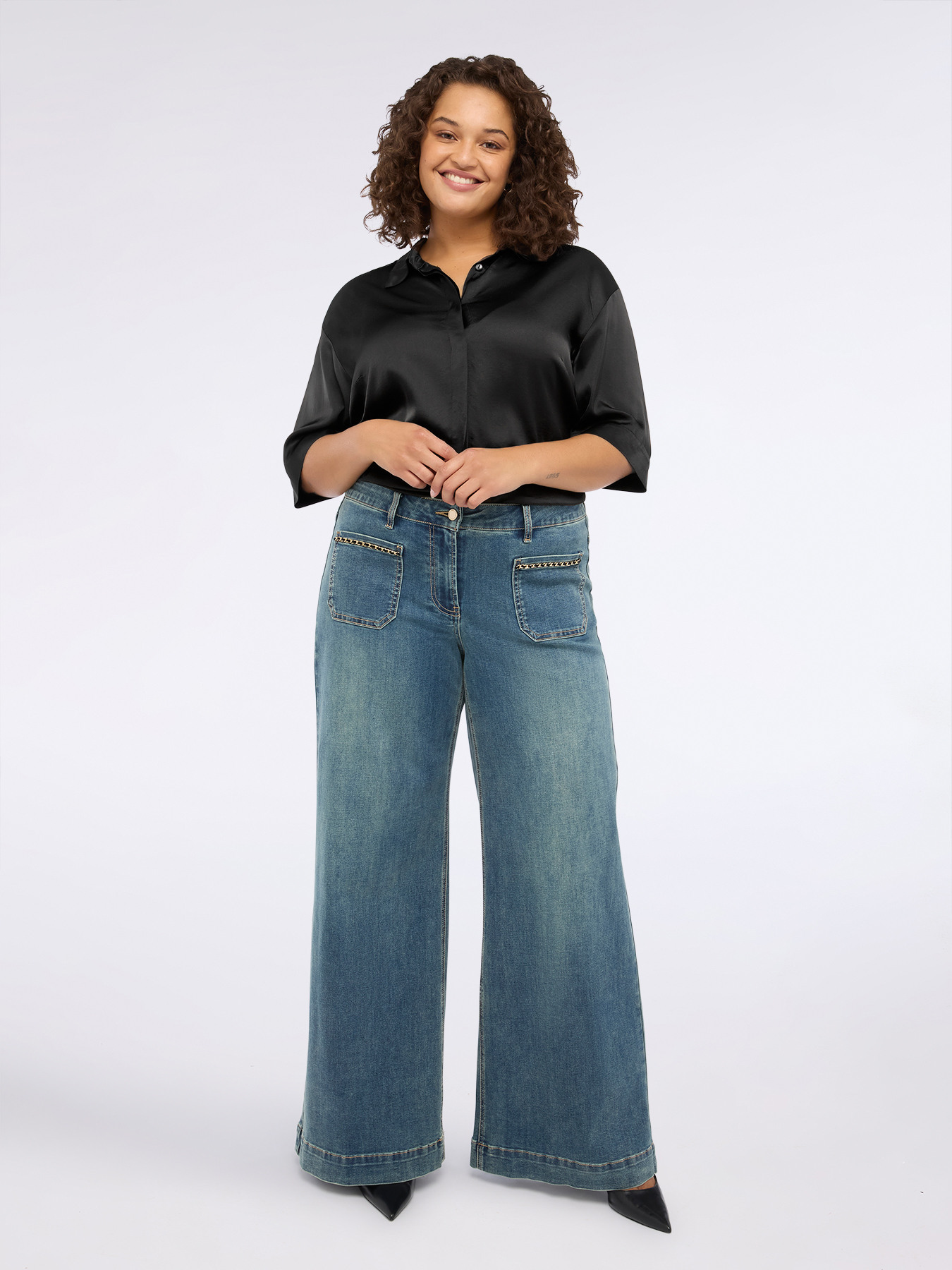 Chemise en satin stretch avec manches trois-quarts image number 3