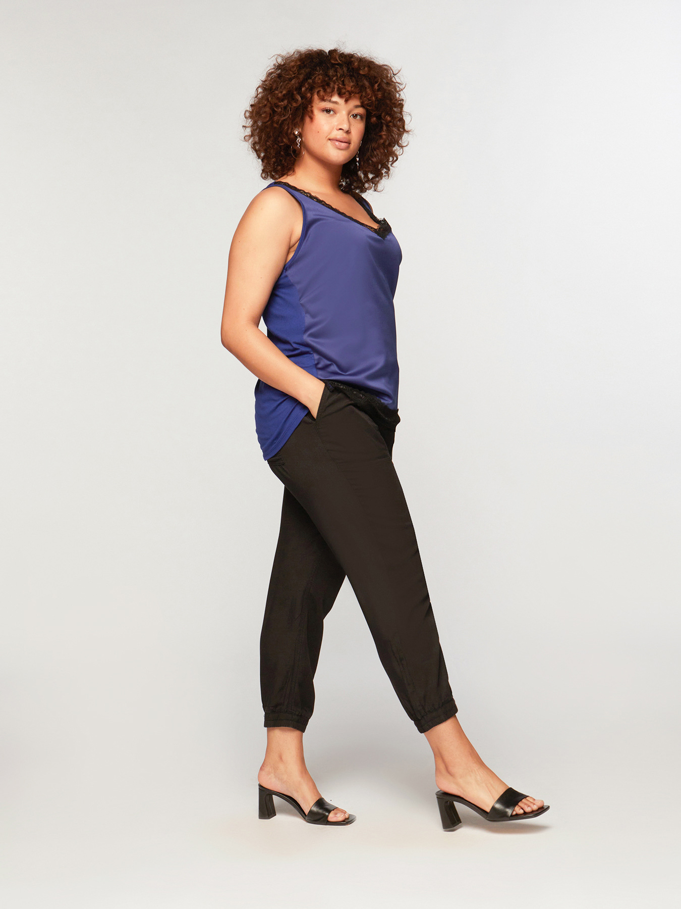 Top mit Spitze image number 2