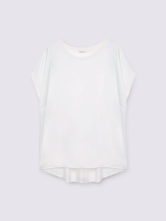 Two-material T-shirt with round neckline