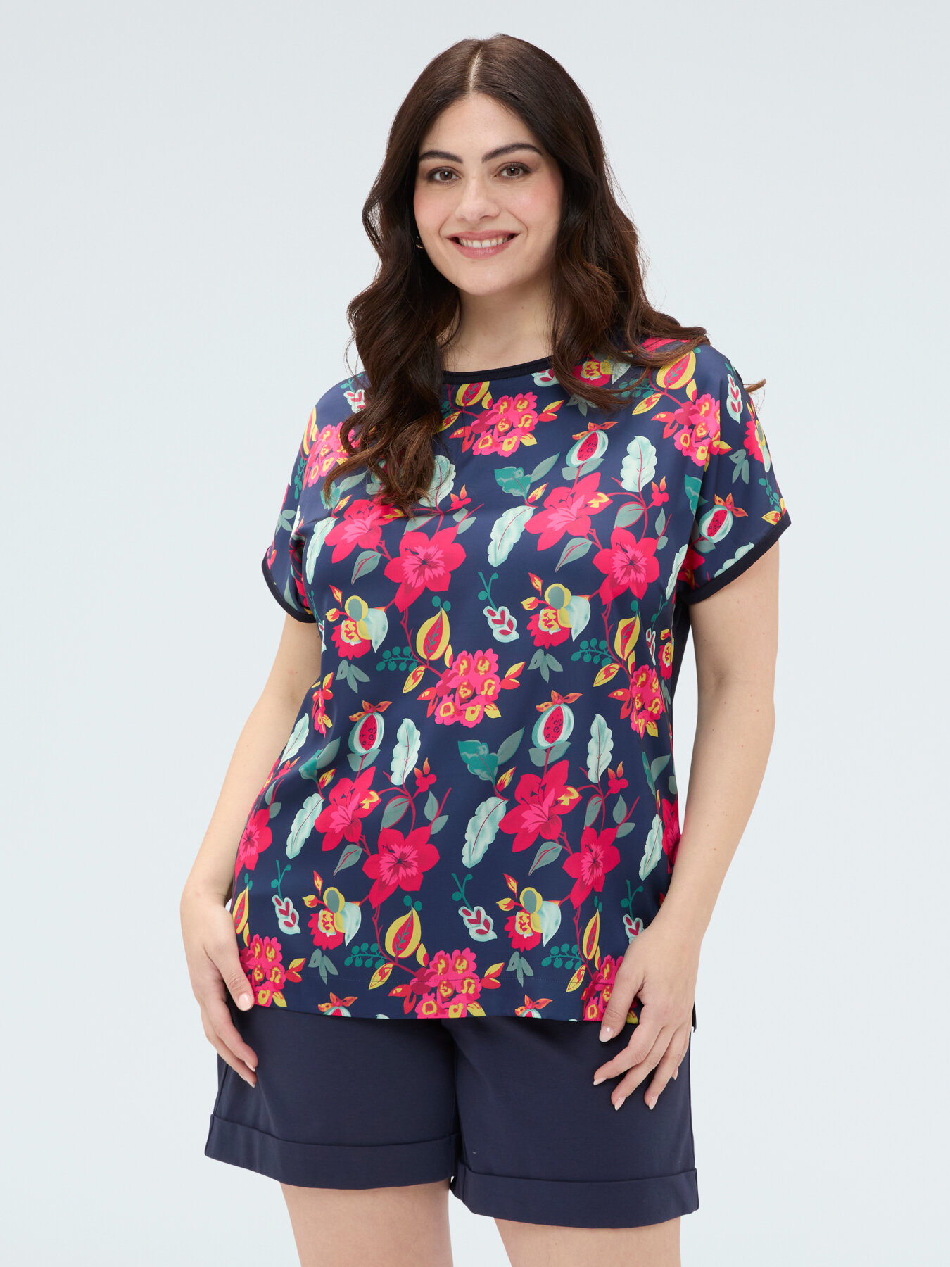 Two-tone knit top with floral print image number 0