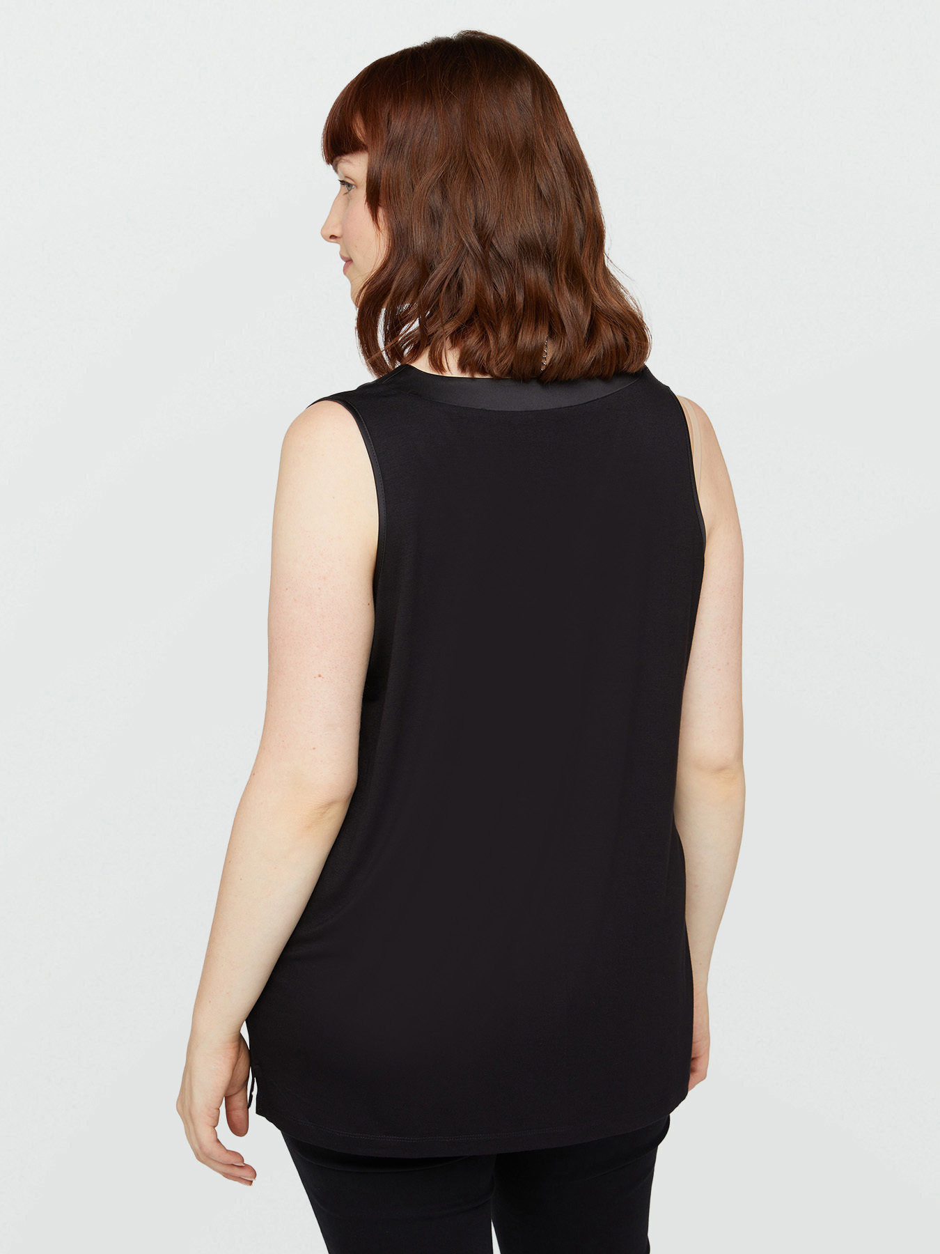 Top with front pleat image number 2