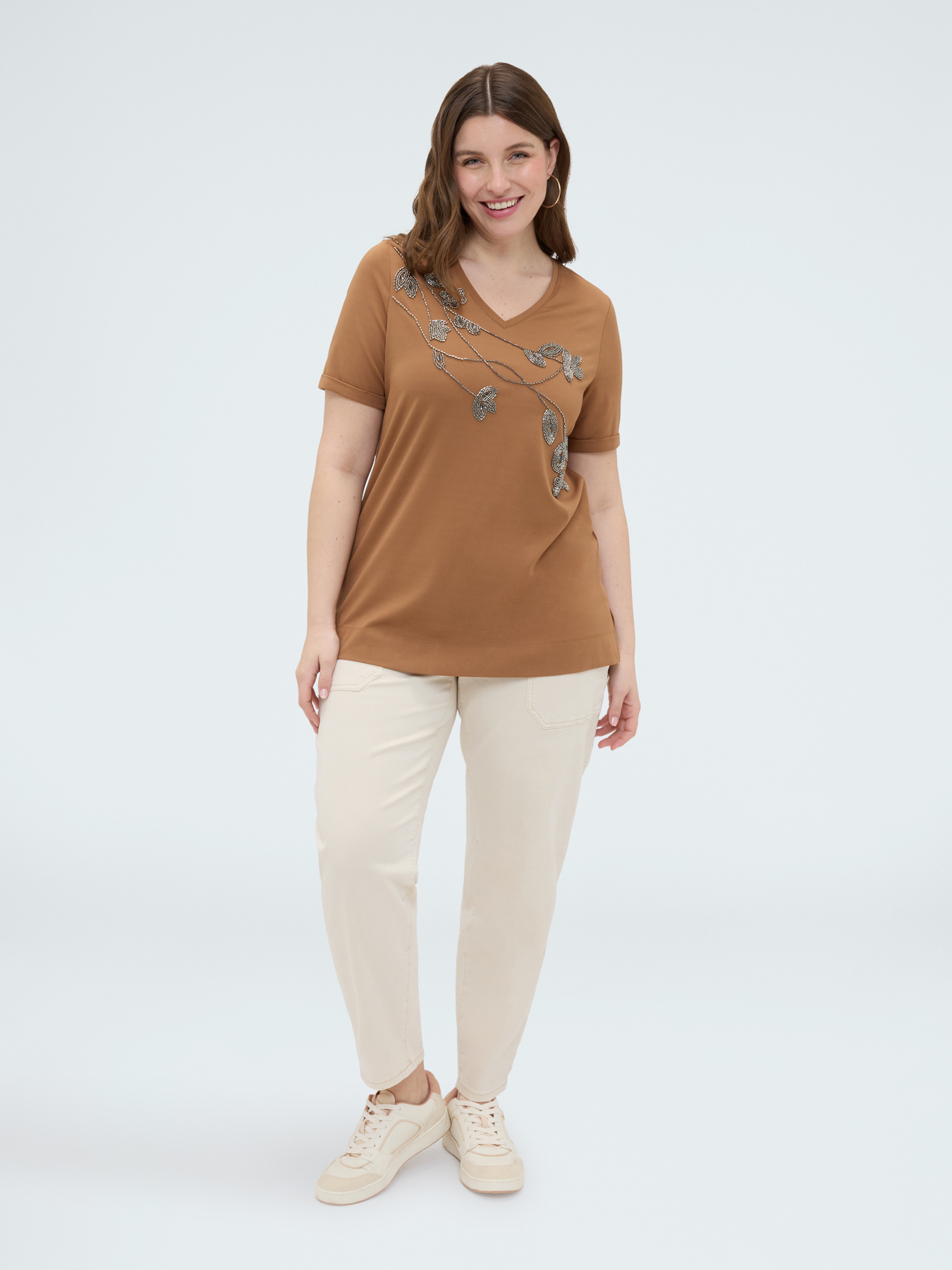 Cotton t-shirt with floral embroidery image number 2