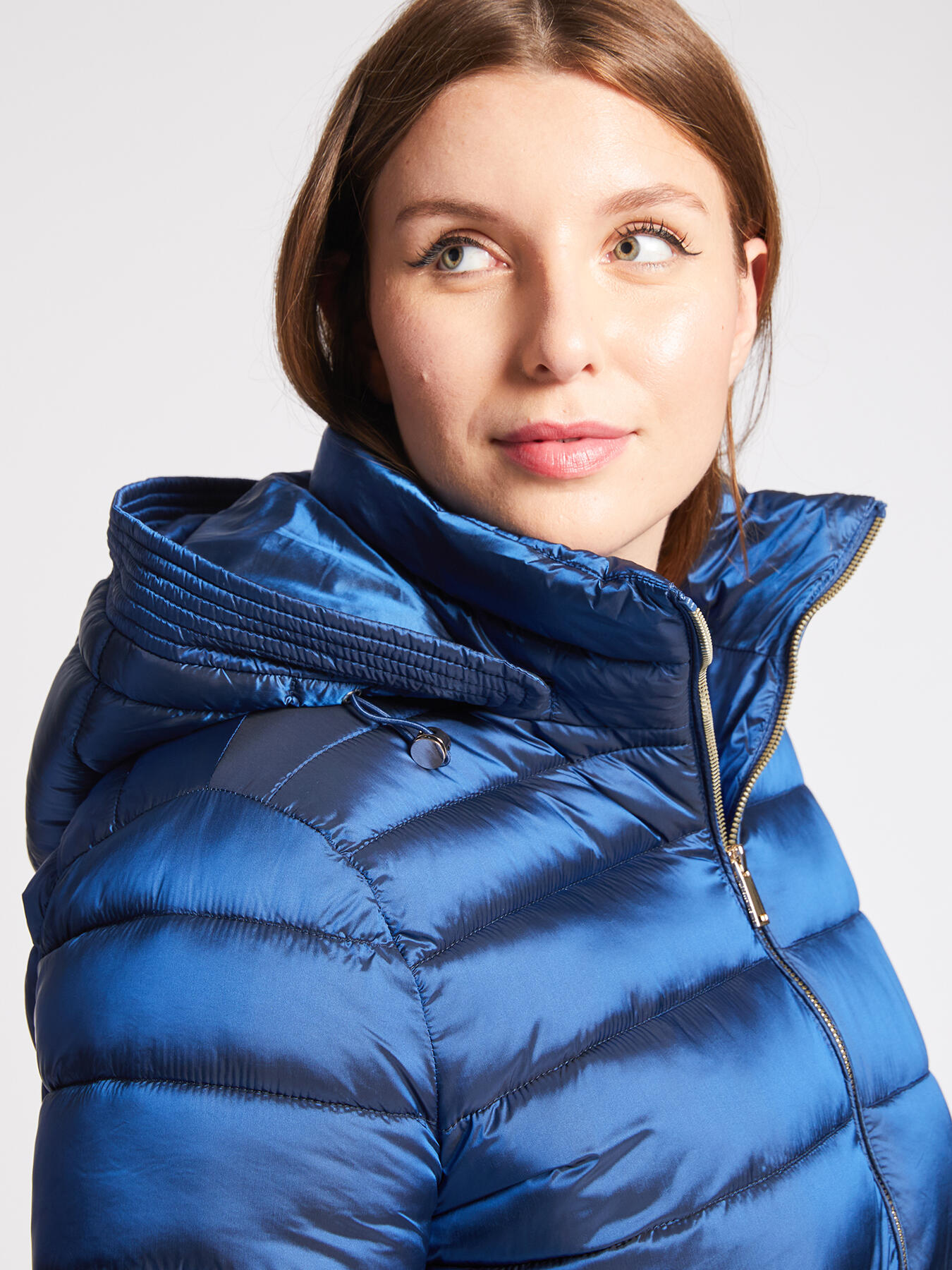 Piumino con cappuccio in nylon cangiante image number 2