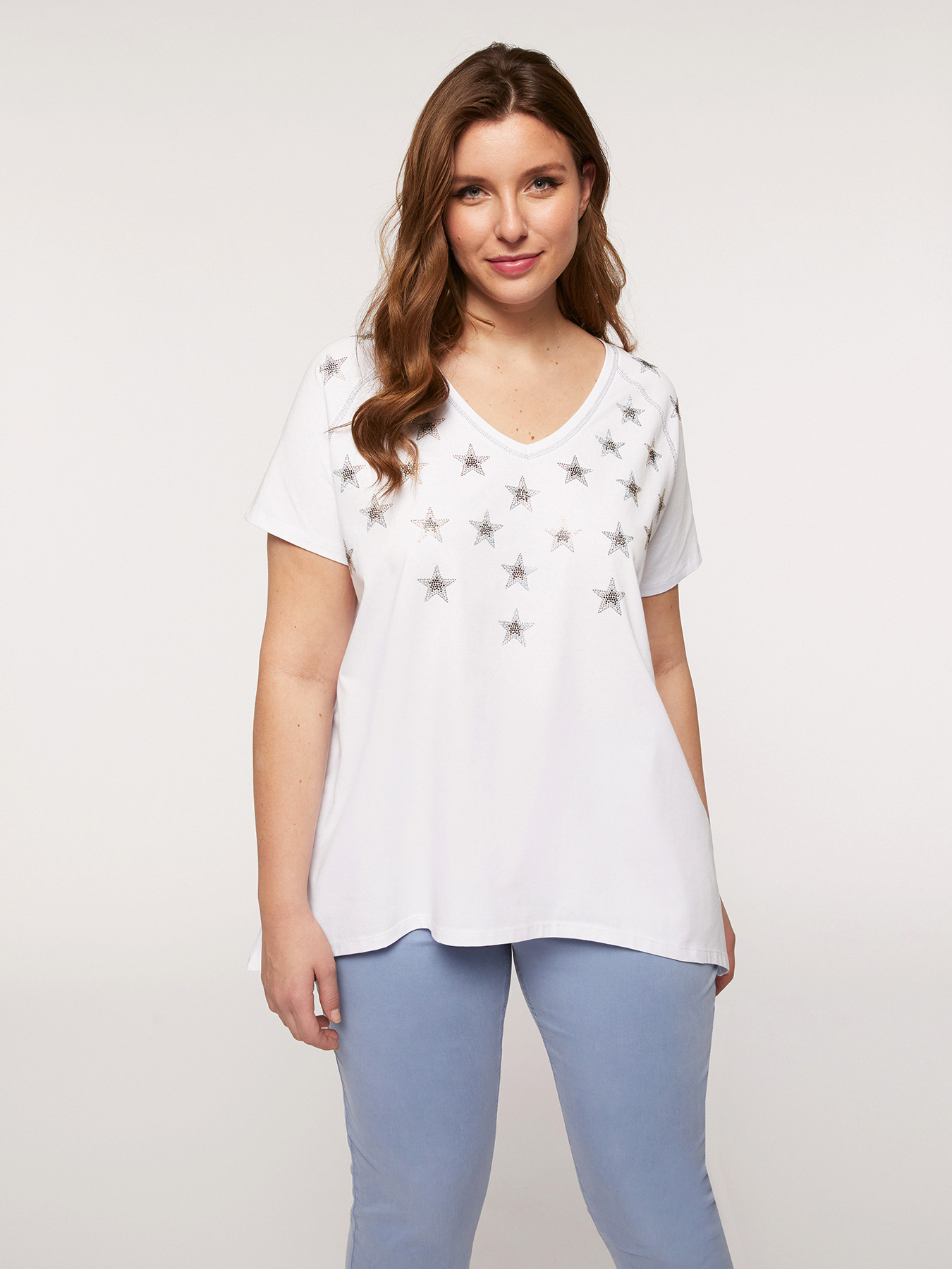 T-shirt con ricamo stelle image number 2