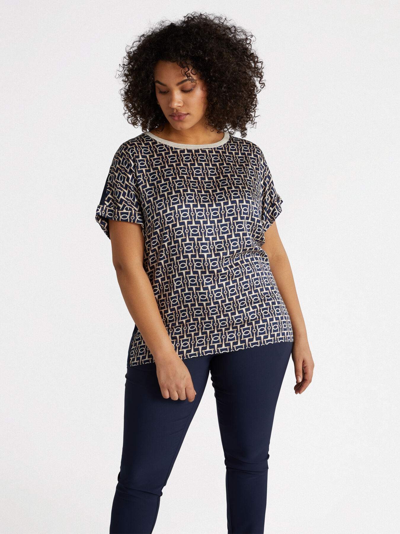 Camiseta con estampado de cadenas image number 2