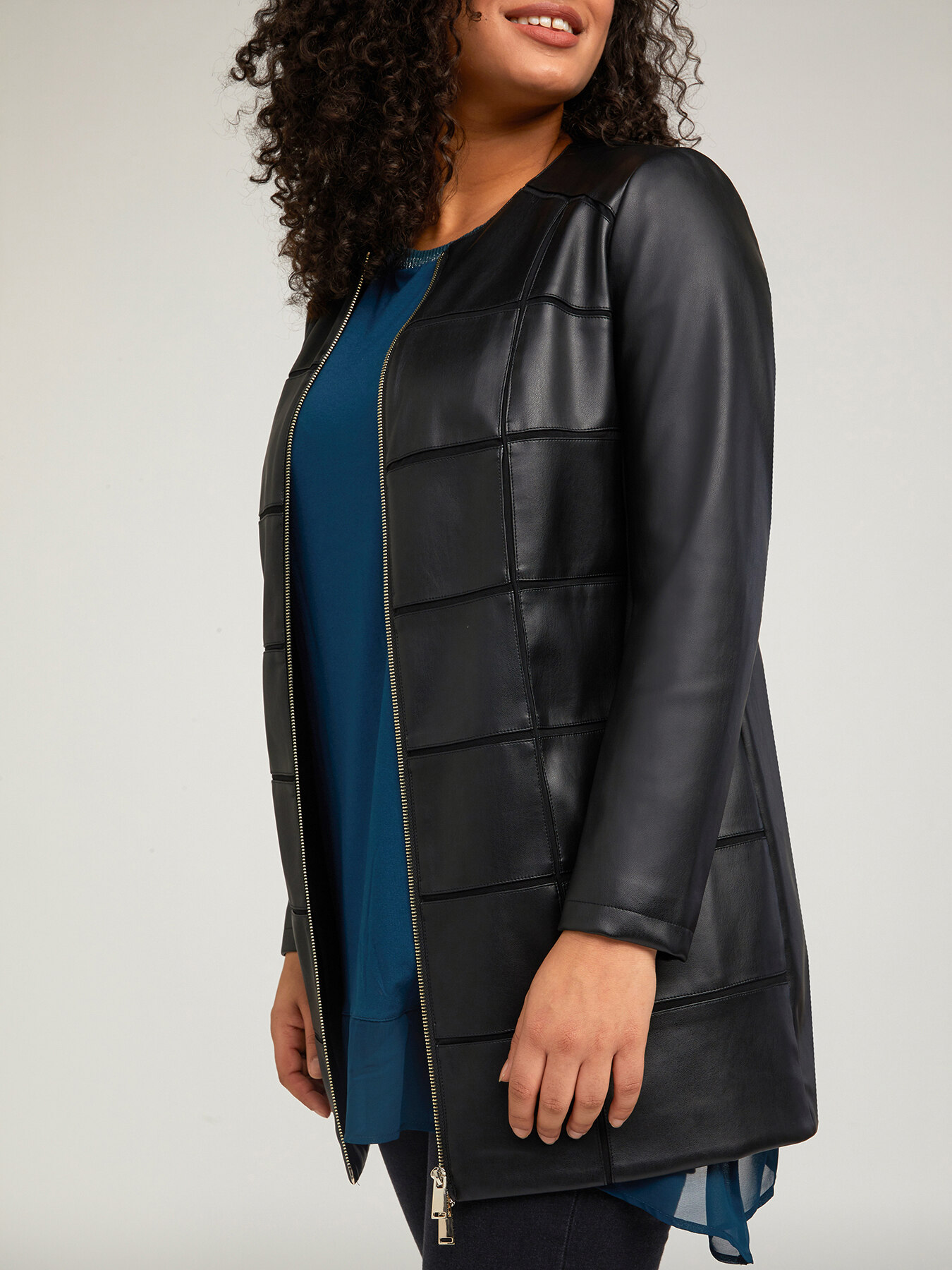 Giacca lunga in similpelle lavorata image number 2