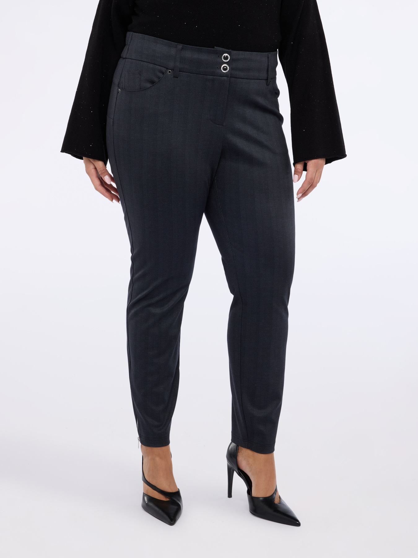 Pantalones skinny estampado espiga image number 2