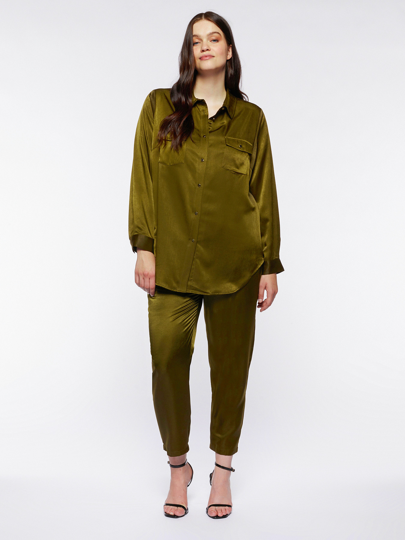 Camicia in raso con taschini image number 2