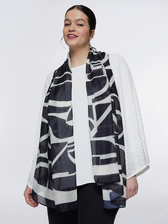 Black and white scarf pattern