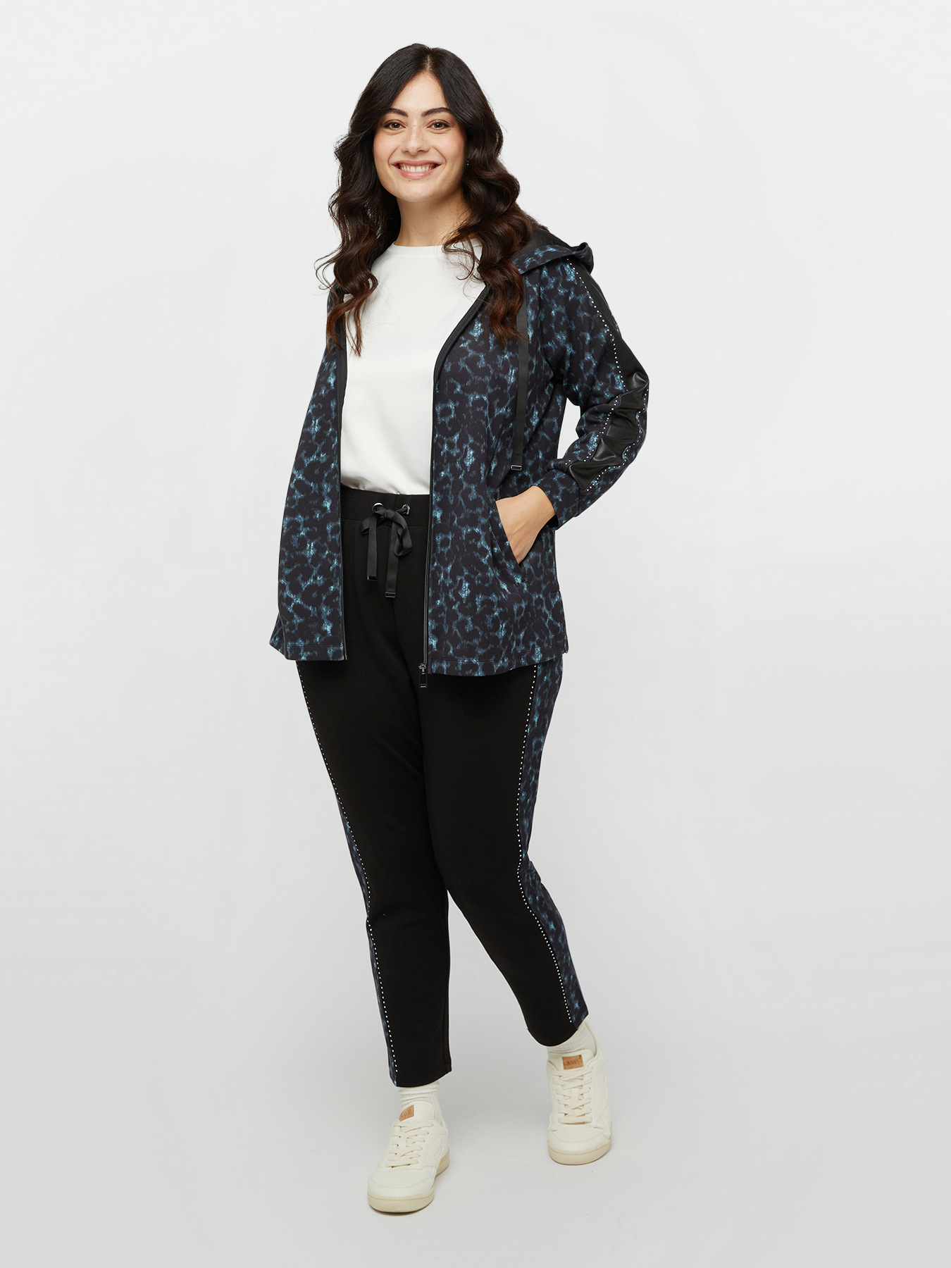 Animal print sweatshirt image number 3