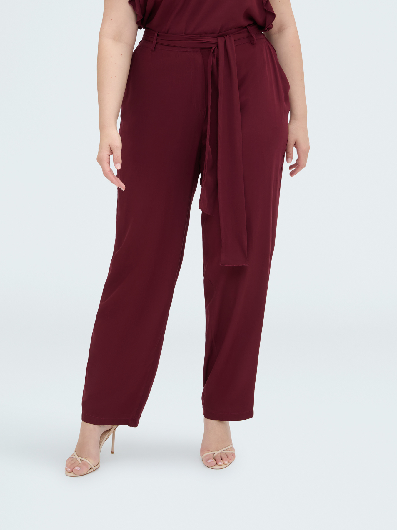 Pantalon carrot fit en viscose image number 3
