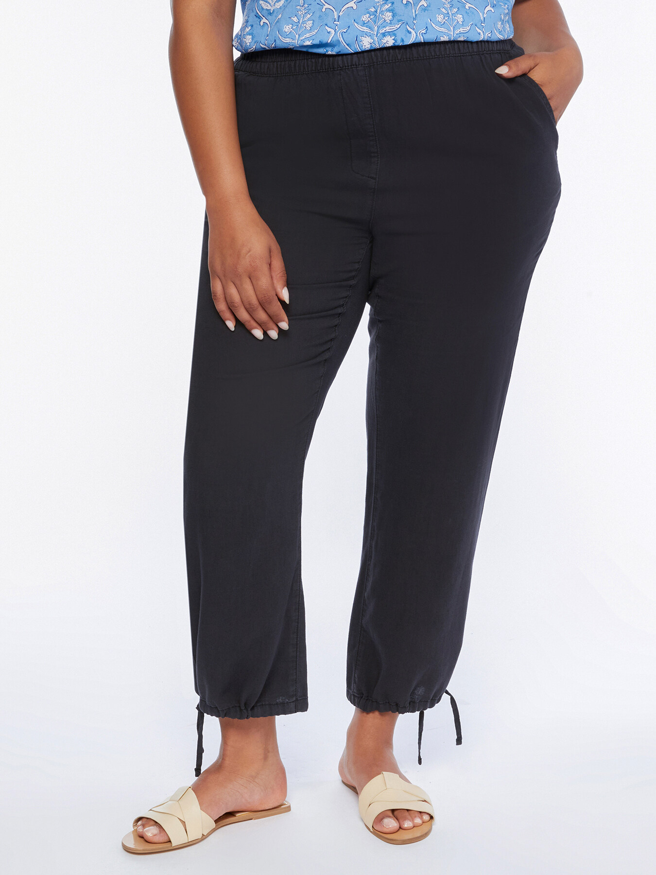 Pantaloni con coulisse al fondo image number 2