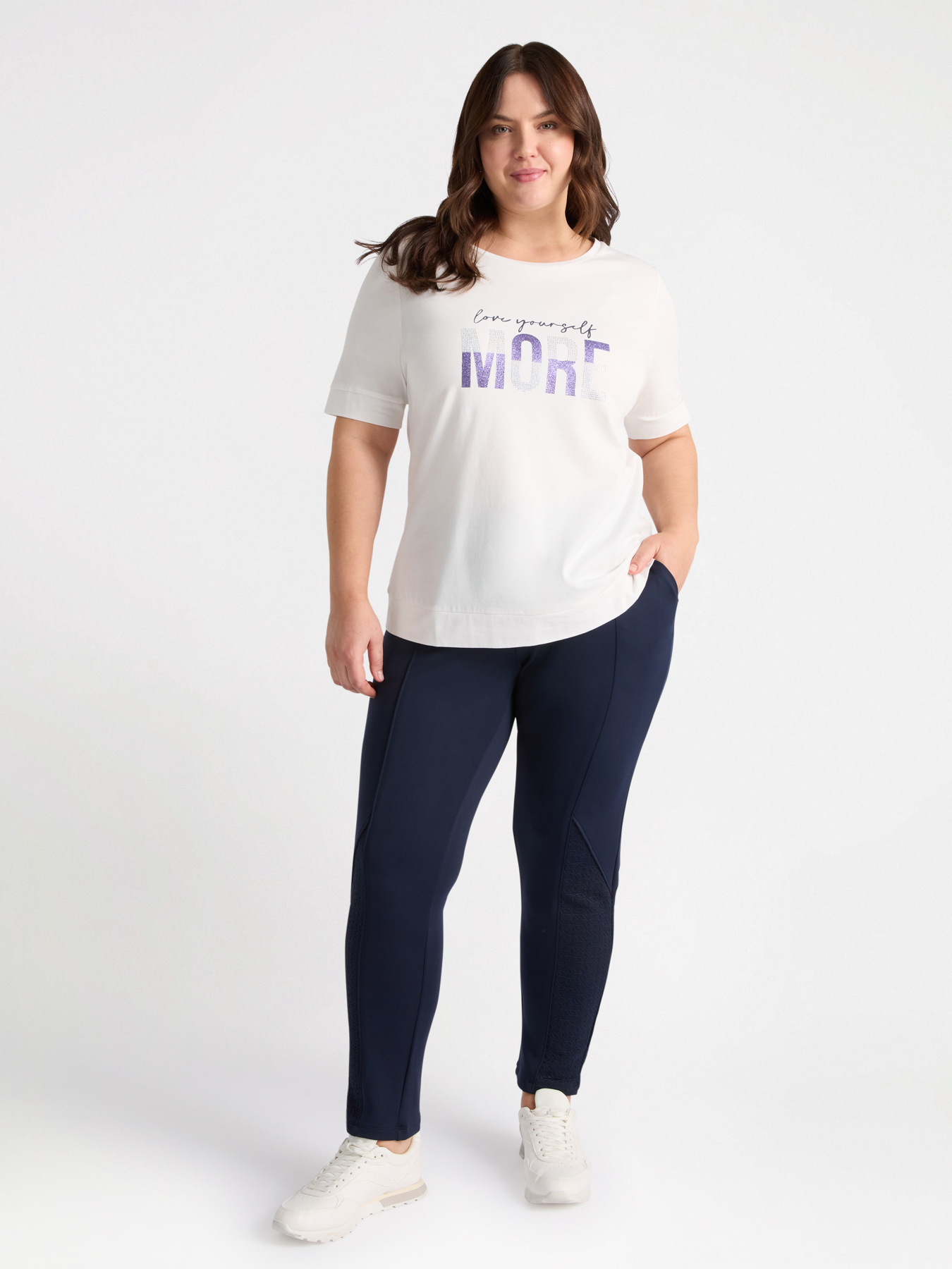 T-shirt avec un message de motivation et un n&oelig;ud image number 3