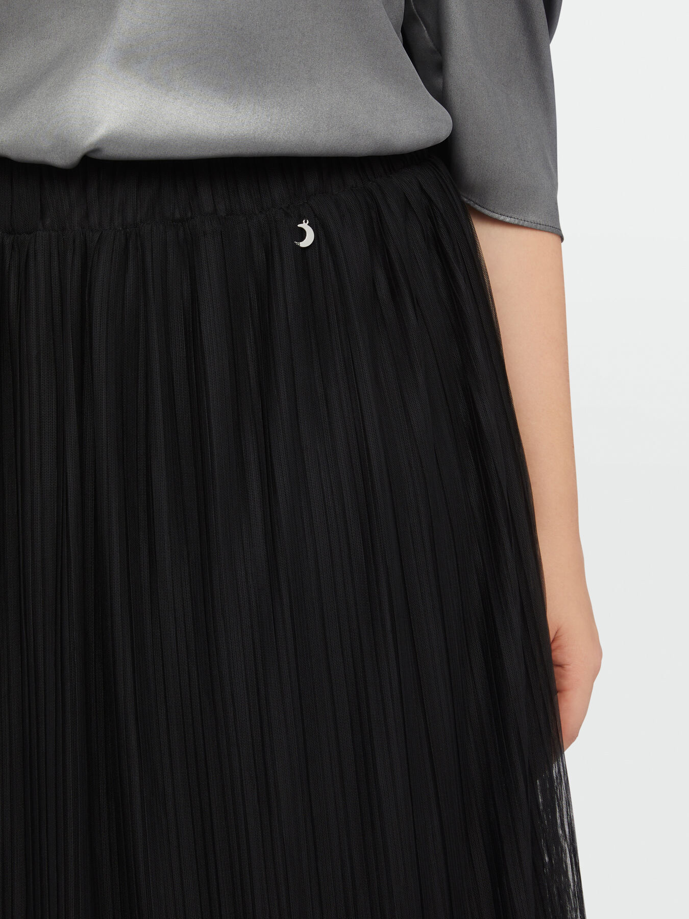 Long tulle skirt image number 4
