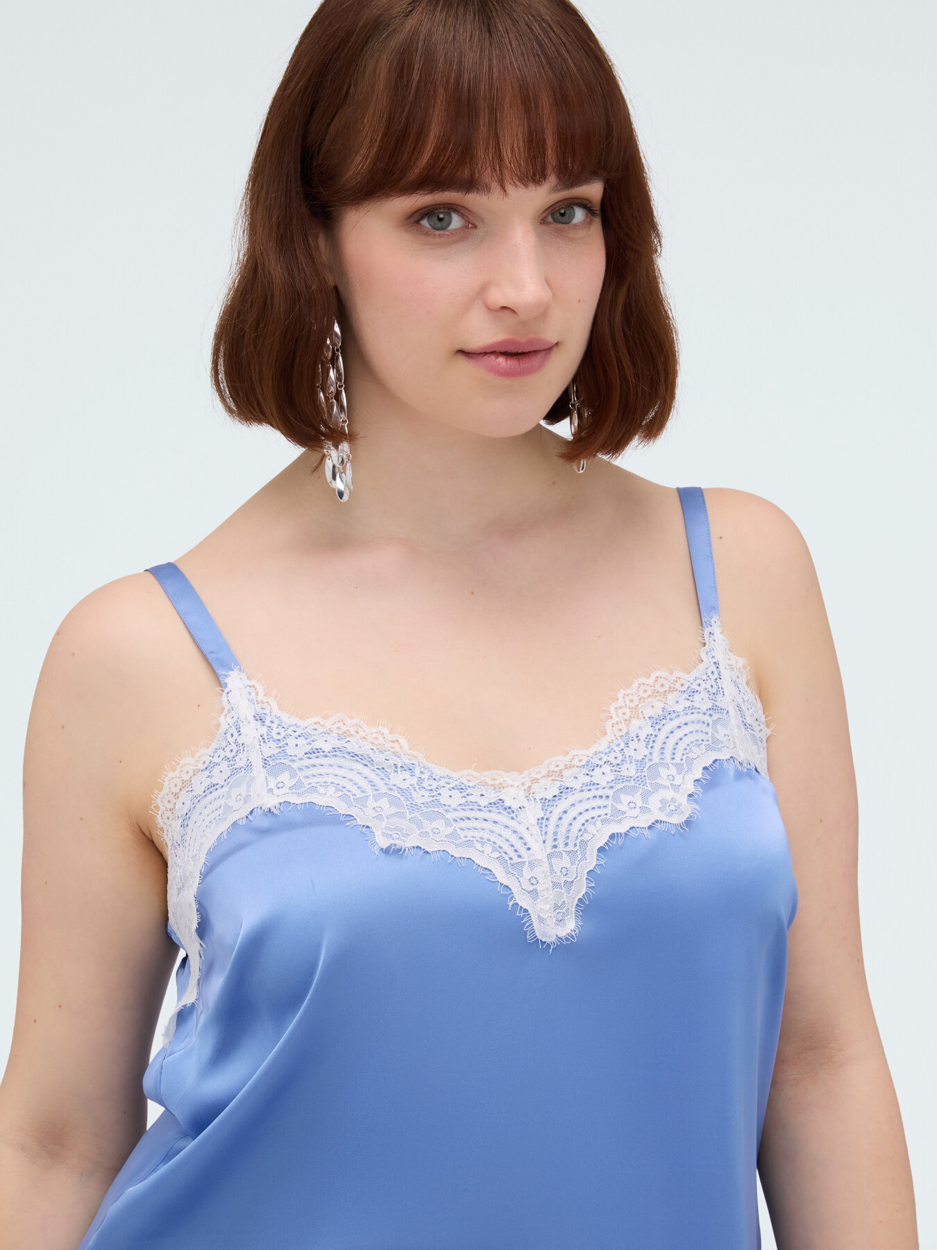 Satin top with lace details image number 3