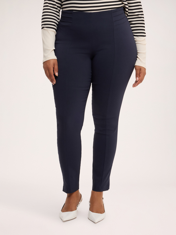 Jeggings with front pleat and decorative buttons