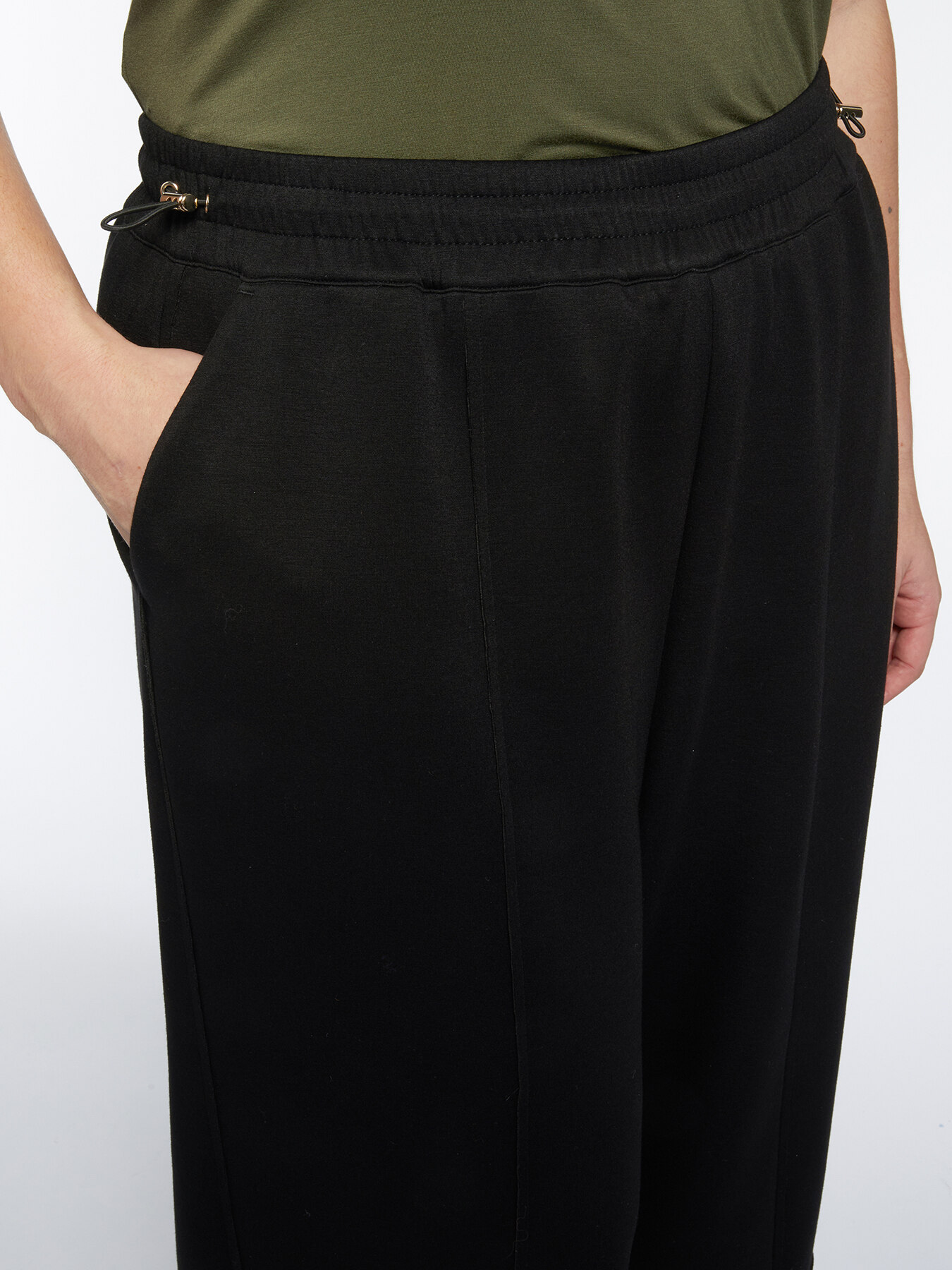 Pantalon ballon en n&eacute;opr&egrave;ne image number 2