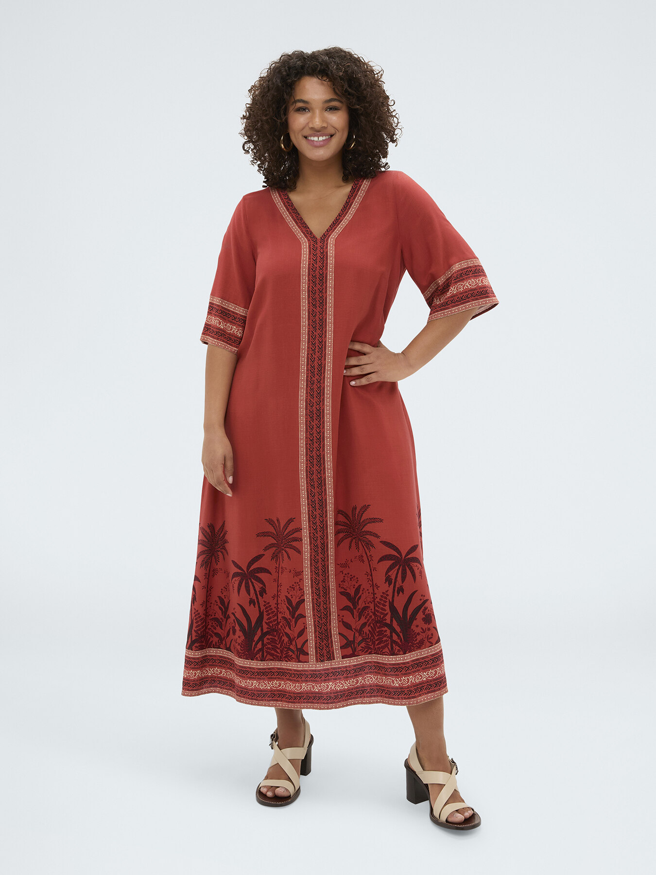 Caftan &agrave; imprim&eacute; ethnique image number 0