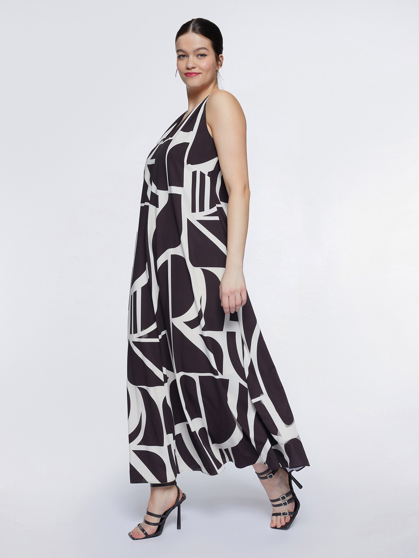 Long dress with geometric print image number 0
