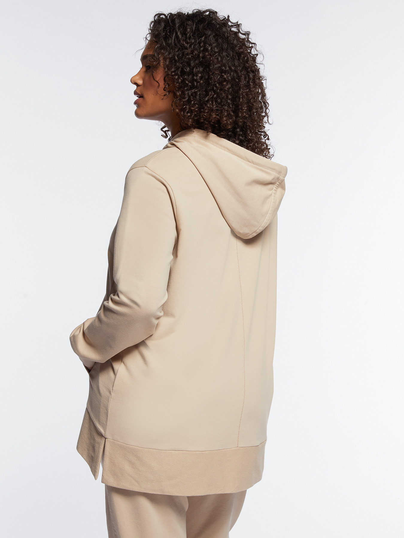 Felpa con cappuccio image number 1