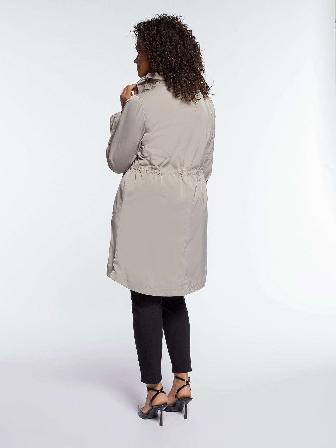 Parka leggero con zip image number 1