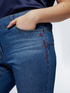 Skinny Jeans mit gesticktem Schriftzug image number 2