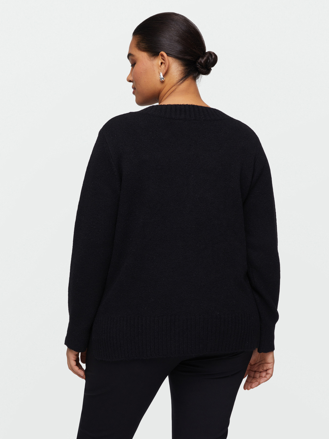 Pull avec inscription brod&eacute;e image number 2