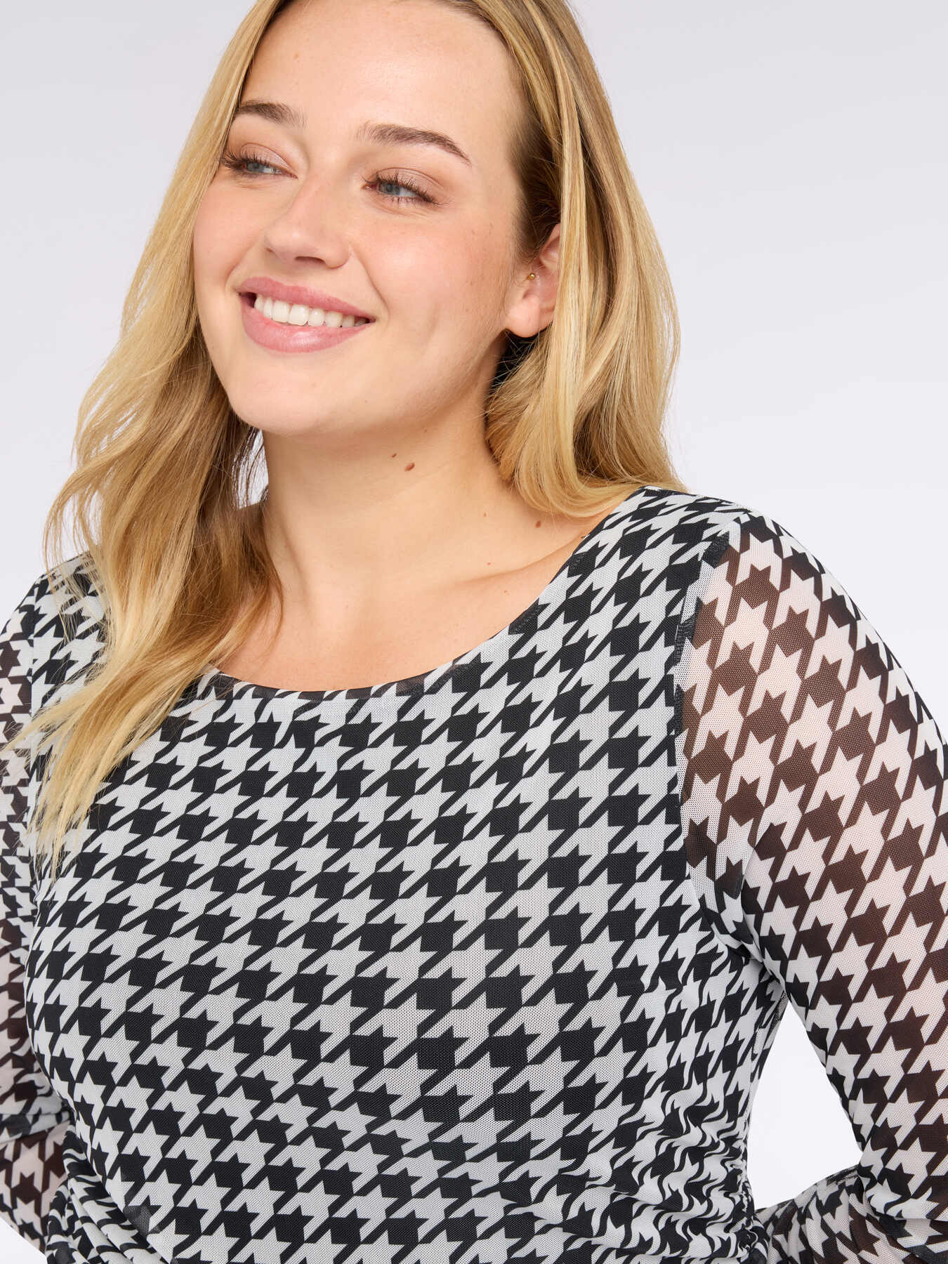 Tulle T-shirt with houndstooth pattern image number 3