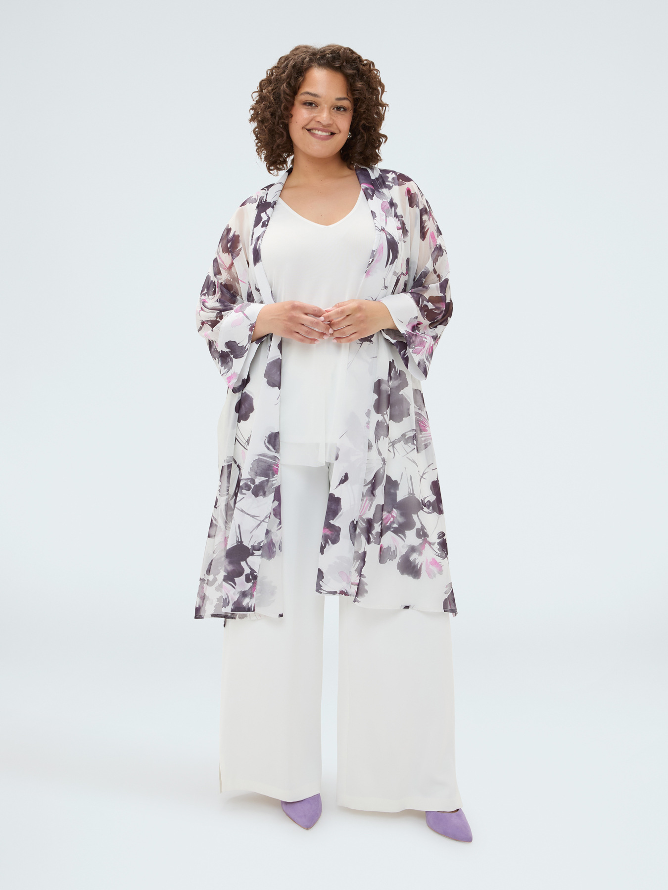 Georgette kaftan with floral print image number 2