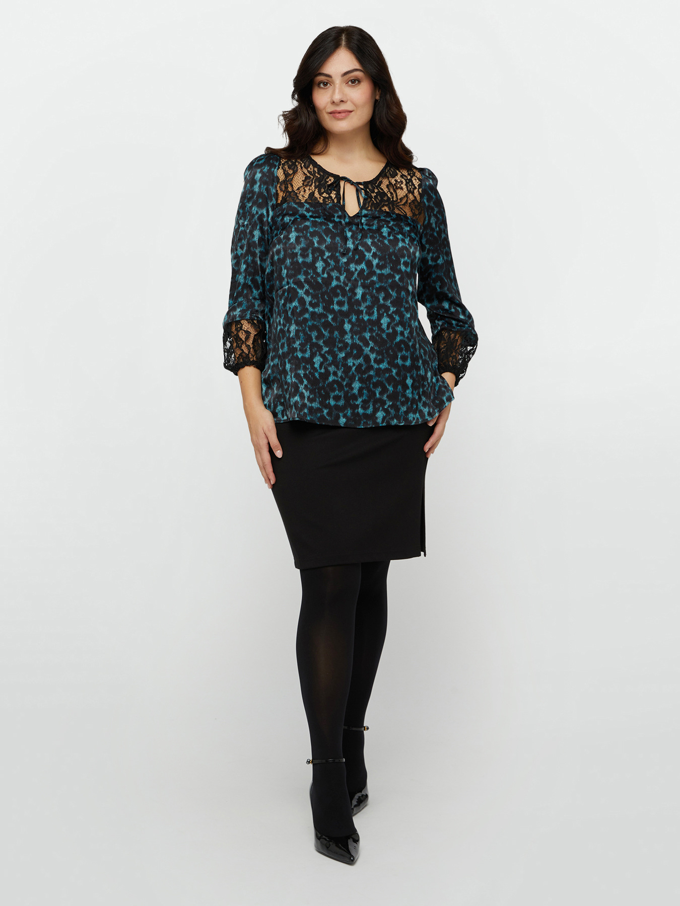 Animal print blouse with lace image number 0