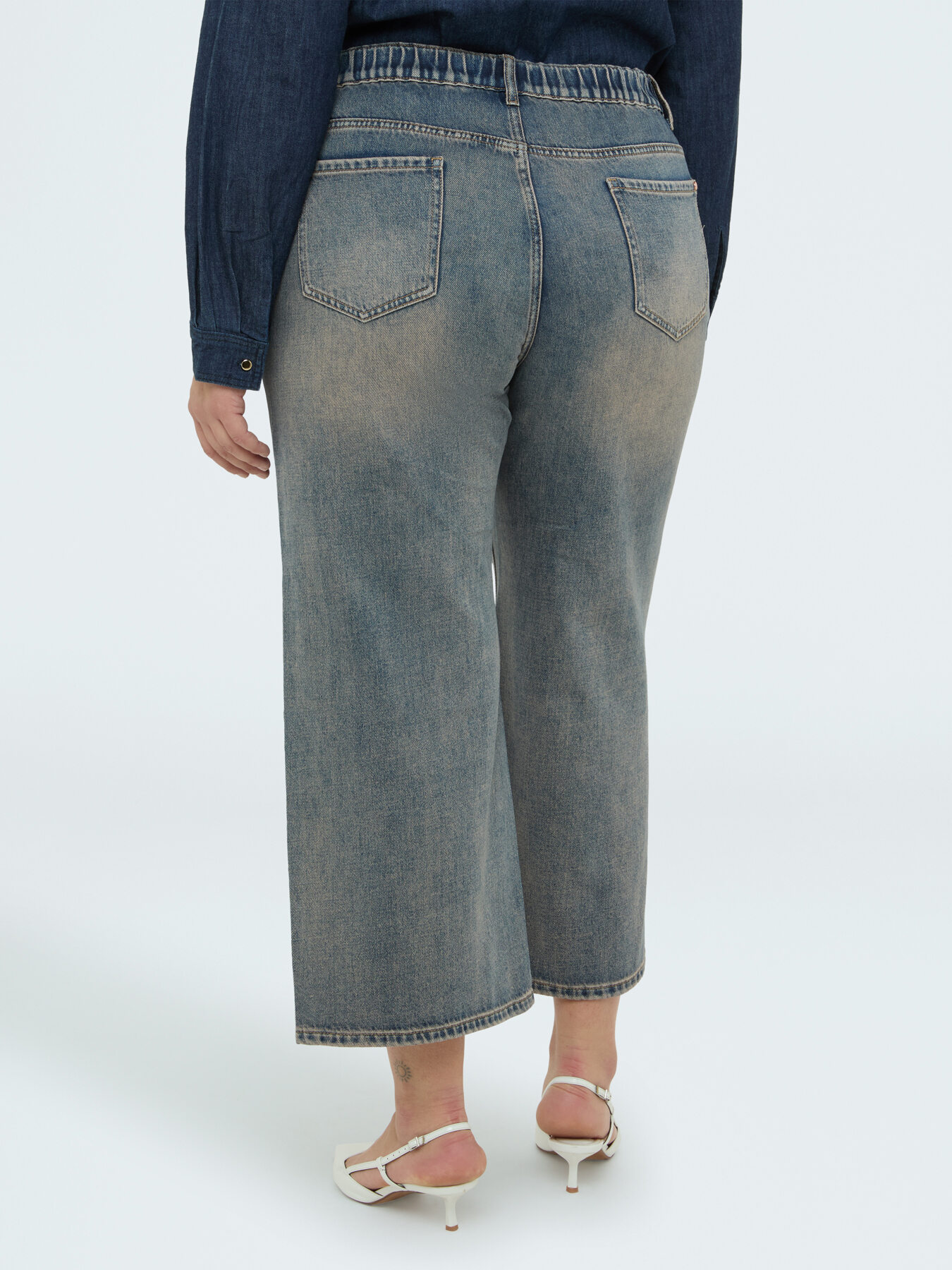Cropped Jeans mit Washed-Waschung image number 1