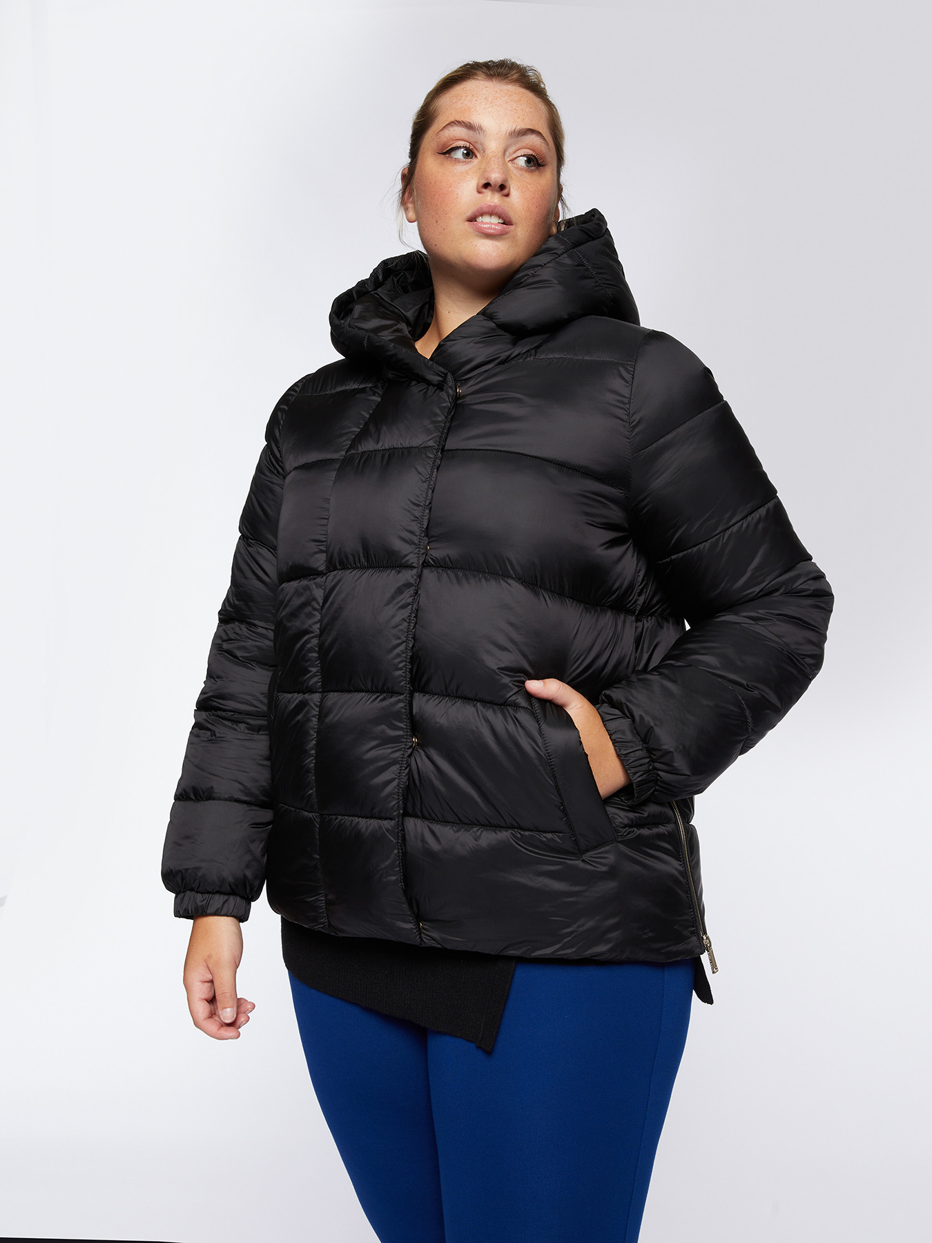 Piumino con collo ampio image number 0