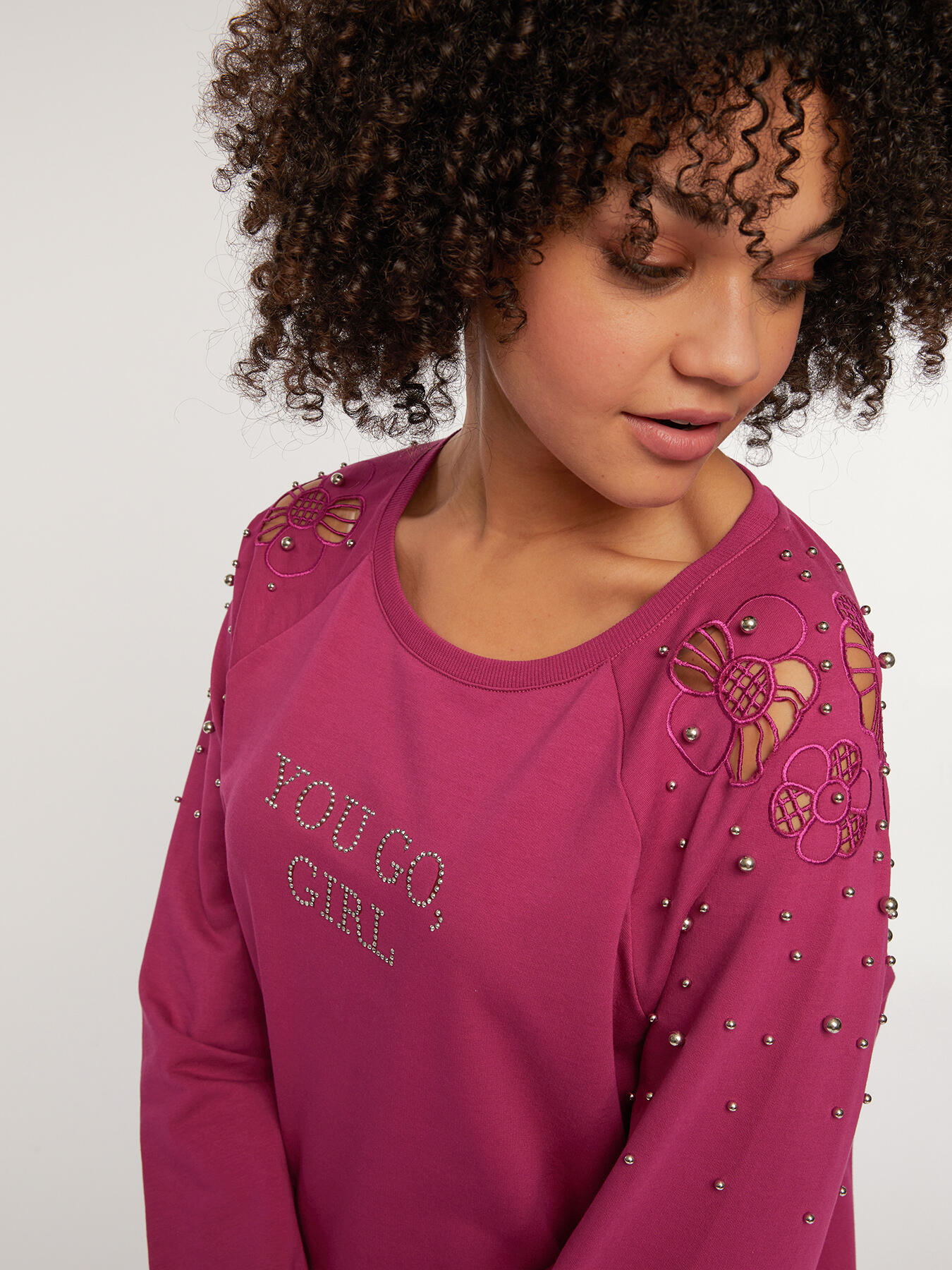 Felpa ricamata image number 0