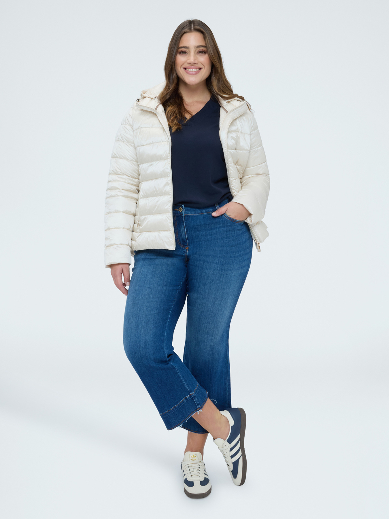 V-Ausschnitt-Pullover aus Viskose-Mix image number 2