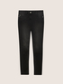 Vaqueros skinny negros image number 3