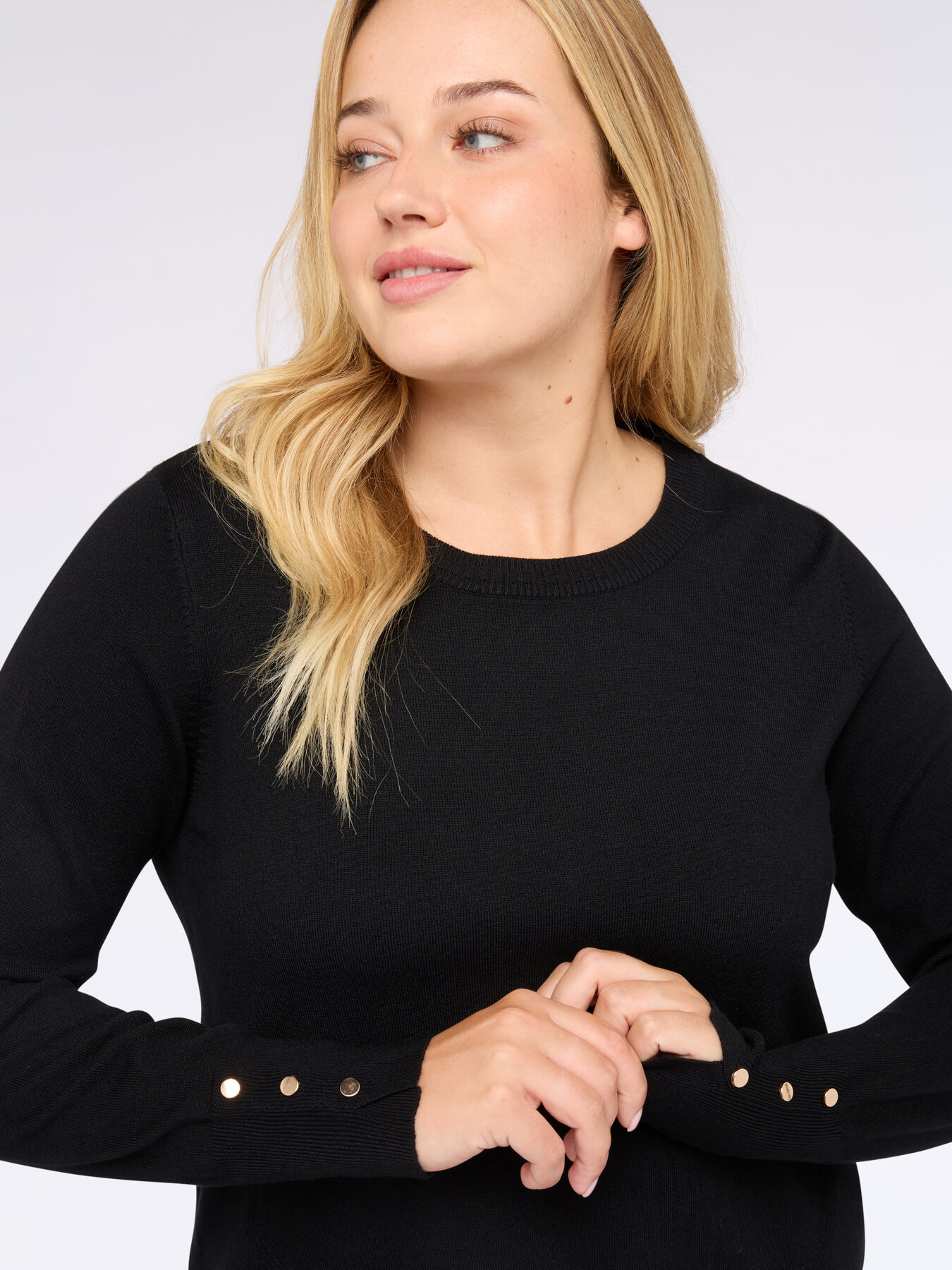 Crewneck sweater with buttons on the cuffs image number 3