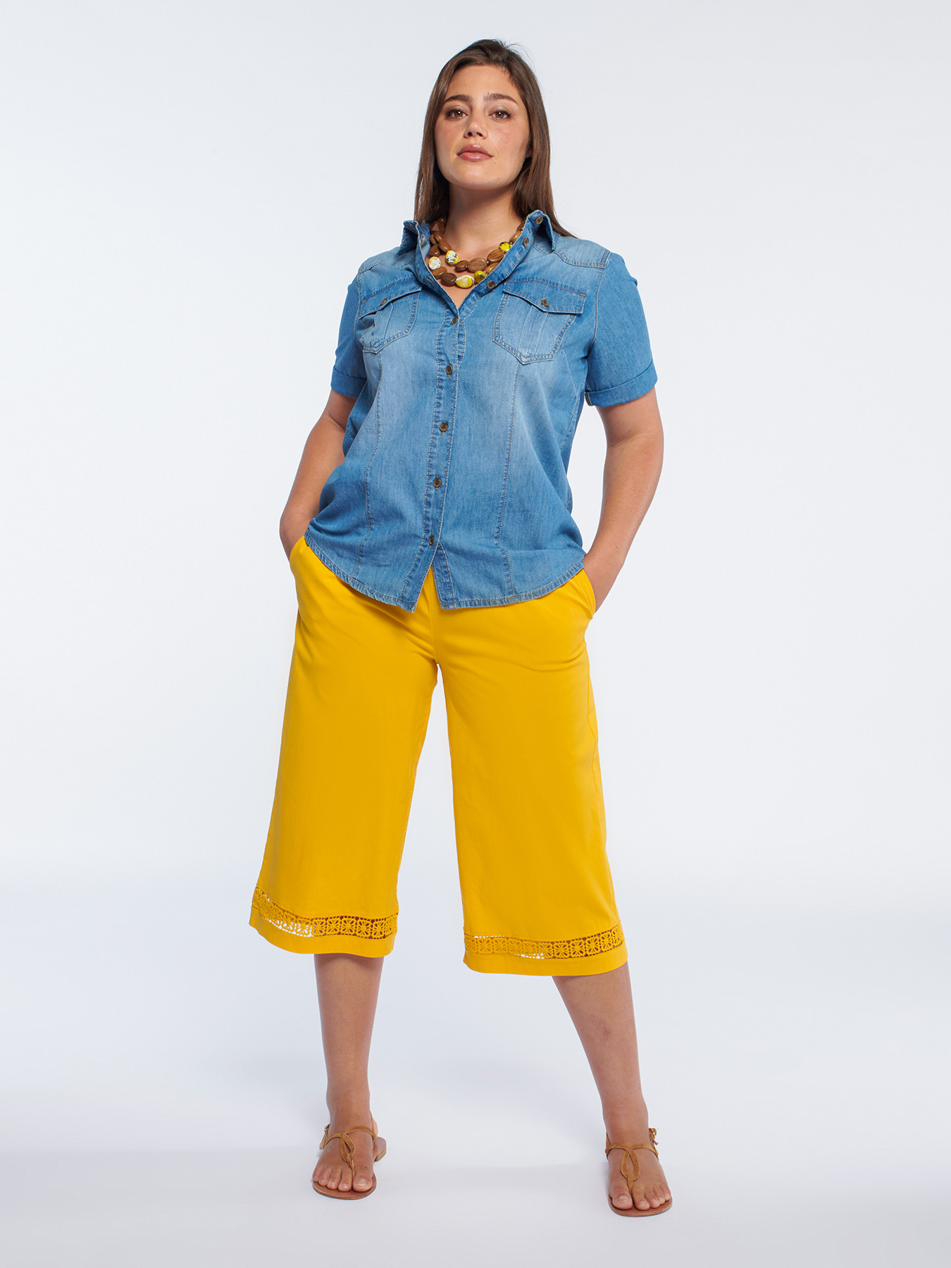 Cropped trousers with embroidered trim image number 0