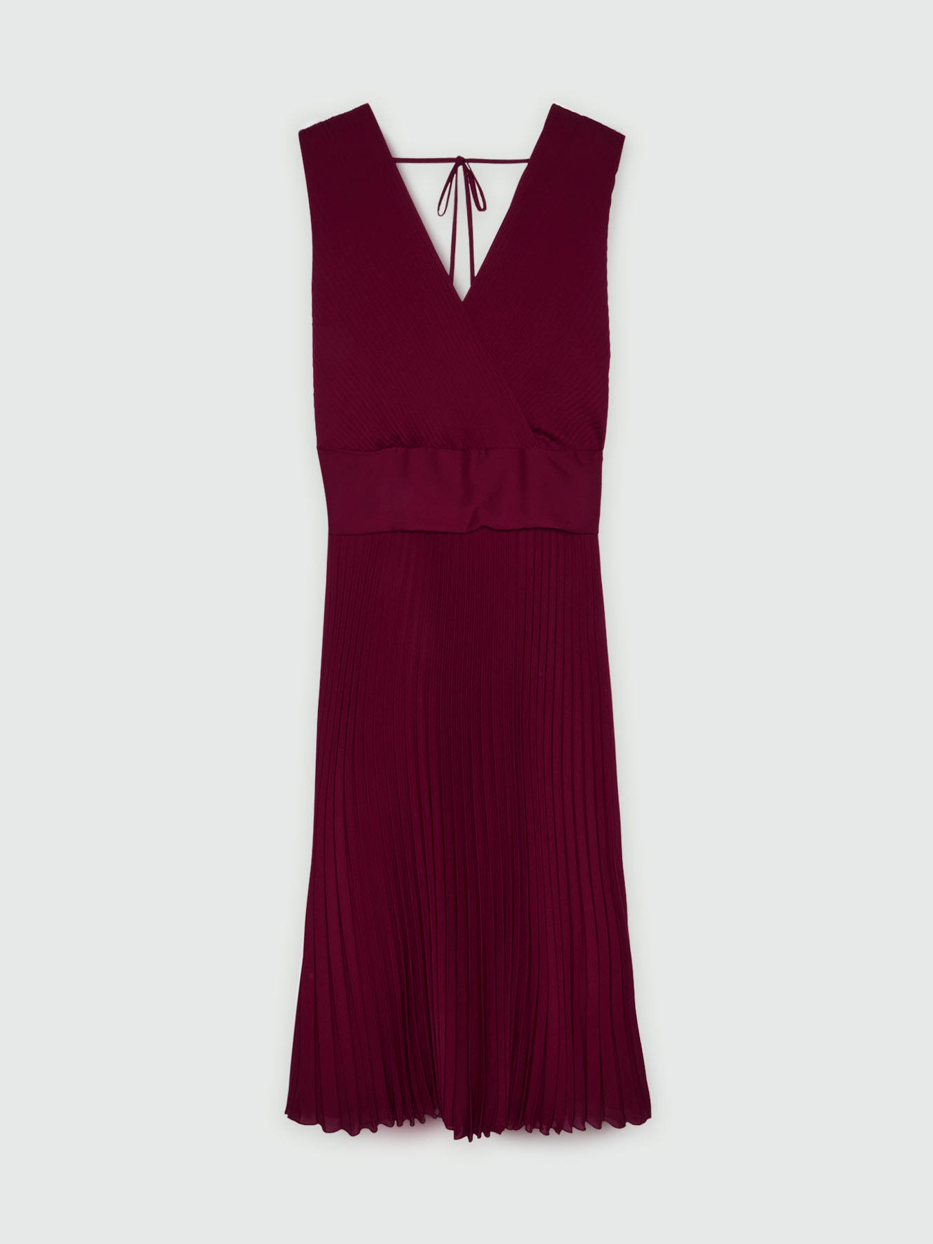 Vestido plisado con escote de pico image number 4